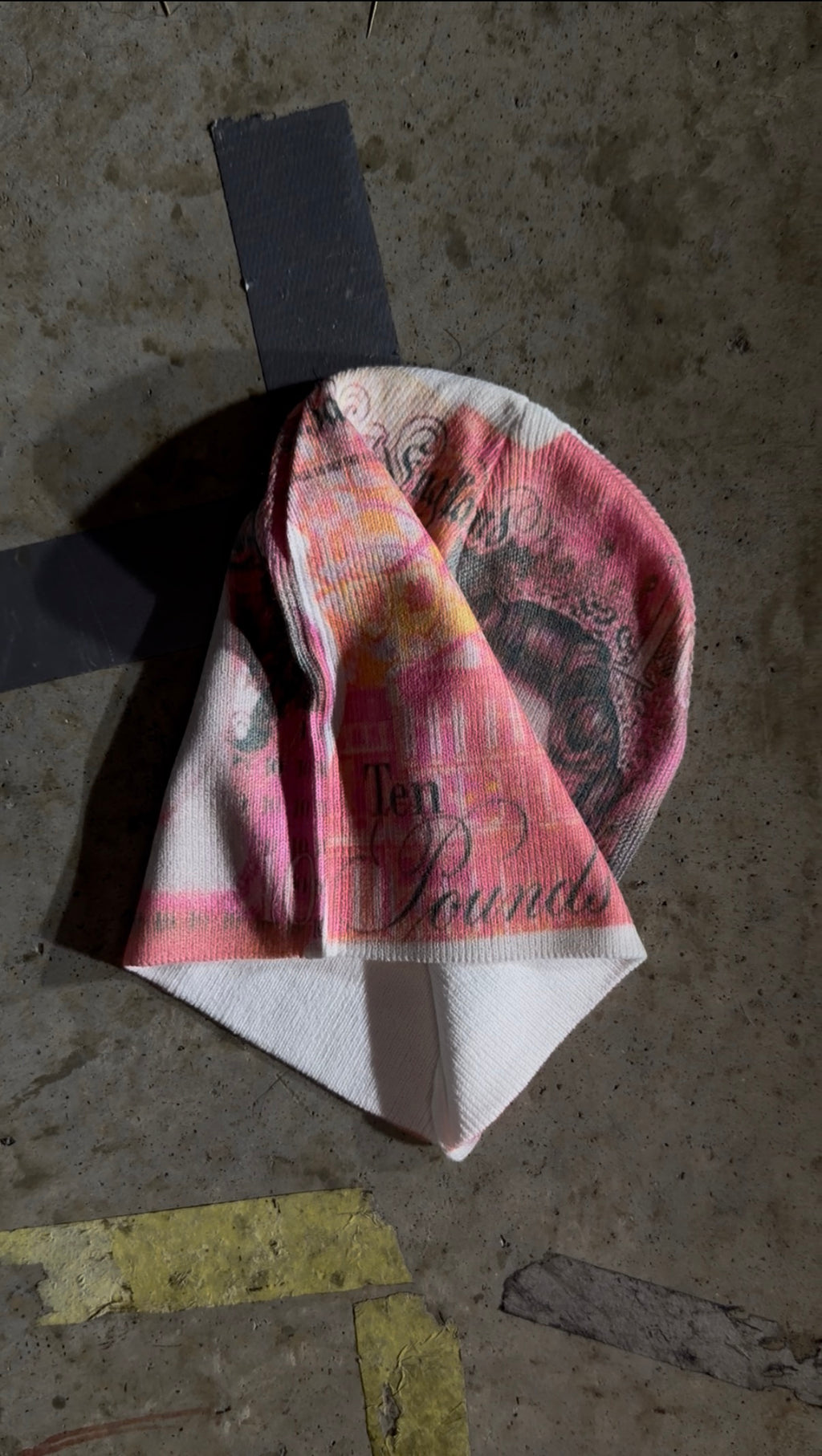 £10 BANKNOTE BEANIE